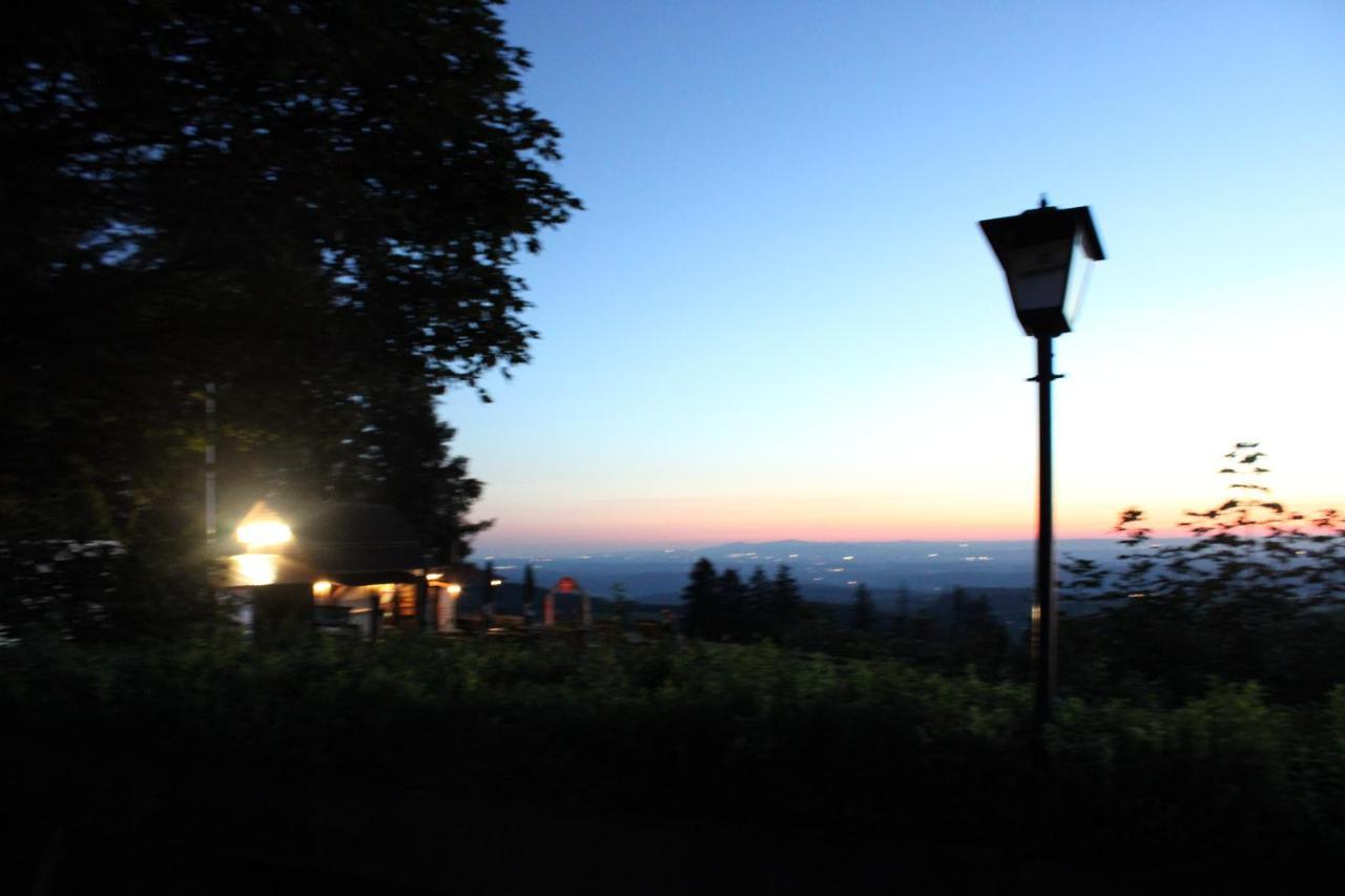 Hotel Berggasthof Hoherodskopf Schotten Esterno foto